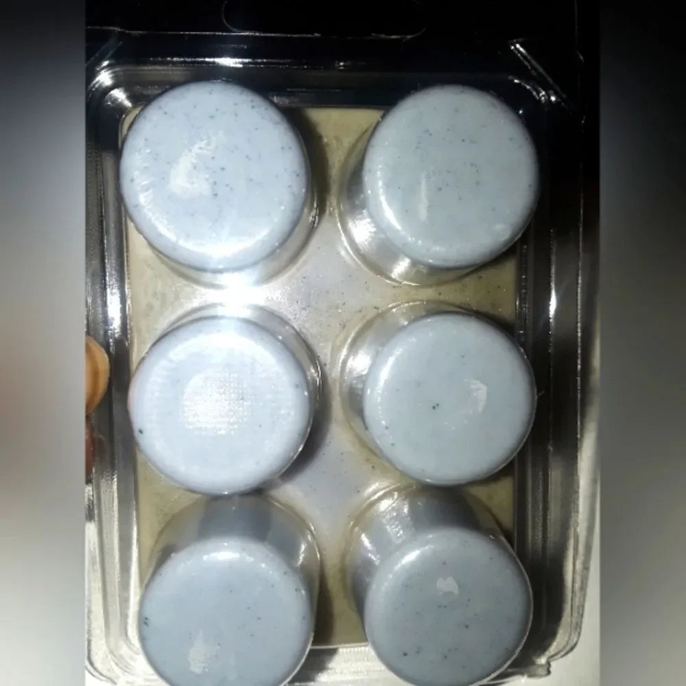 Hand Crafted Rustic Vibe waxmelt Rounds   MIX N MATCH buy1 get 2 free